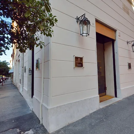 Lh Hotel Lloyd Roma-3